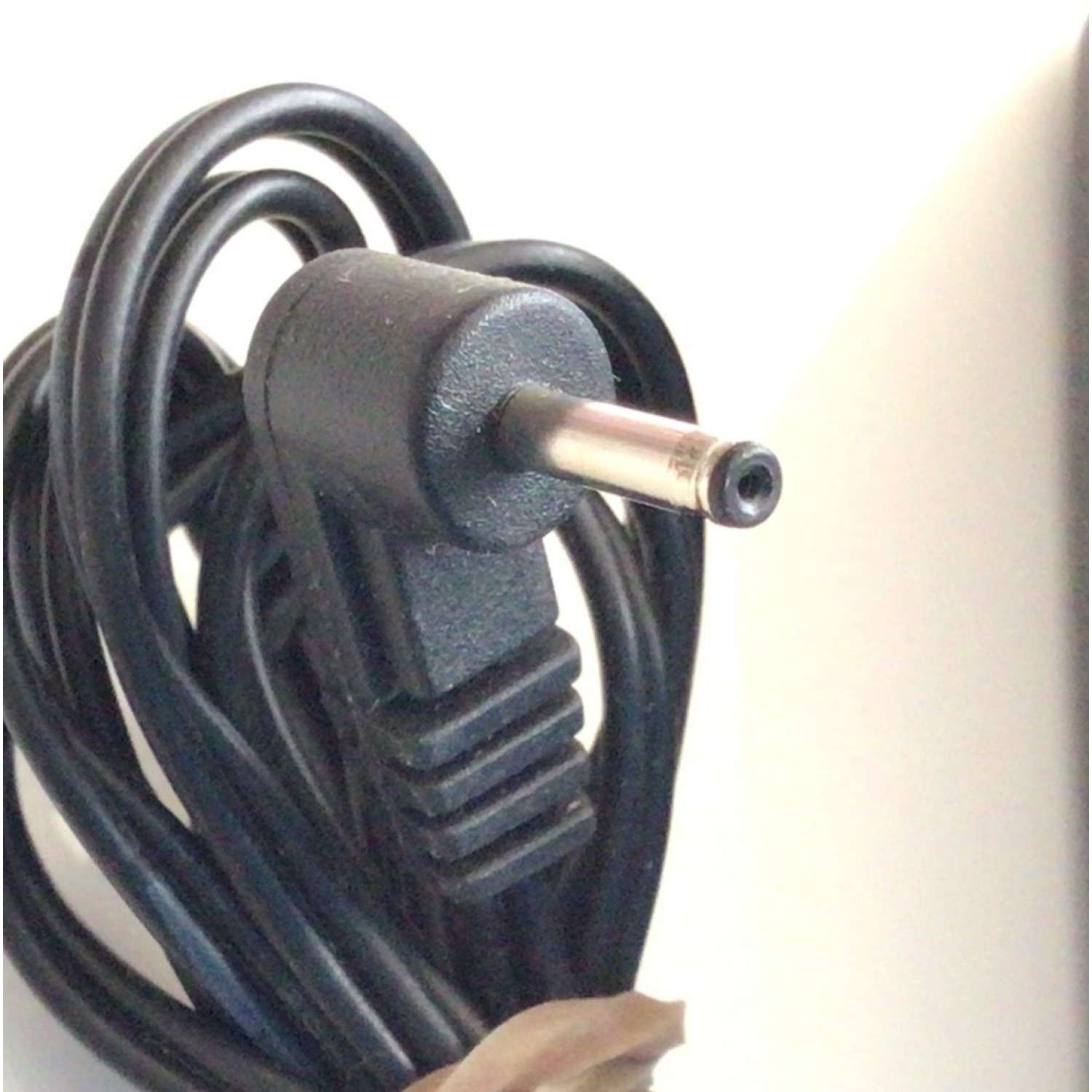 CARGADOR / ADAPTADOR DE FUENTE DE ALIMENTACION FLYPOWER / VCA-VCD  / NUMERO DE PARTE PS12K0502000UE / ENTRADA VCA 100-240V~ 50-60HZ 0.35A / SALIDA VCD 5.0V 2000MA / MODELO PS12K0502000UE - Imagen 3
